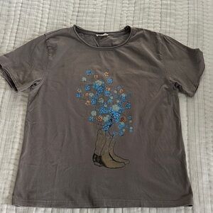 Miss Me Gray Tee with Blue Floral and Boot Design, Women’s Small